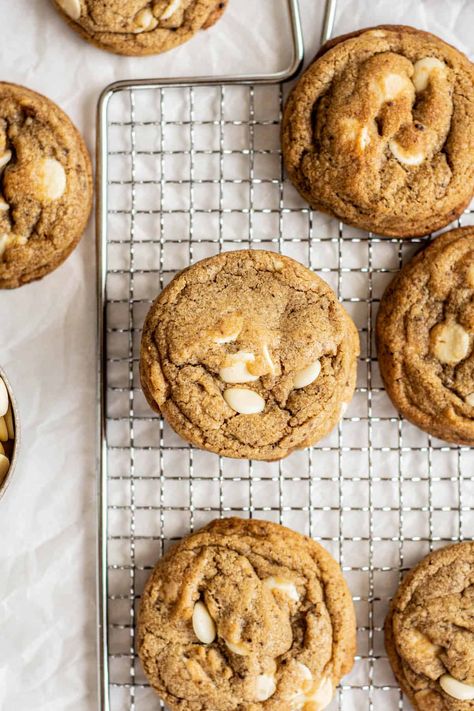 Cappuccino Cookies (White Chocolate Coffee) Cappuccino Cookies, Chocolate Coffee Cookies, Cappuccino Dessert, White Chocolate Coffee, Cappuccino Cookie, Cookies White Chocolate, Espresso Cookie, Butter Pecan Cookies, White Chocolate Cookies