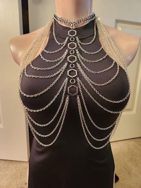 Hexagon Chain Halter Necklace Chain Body Jewelry, Chain Harness Dress, Jewelry Harness, Chainmail Harness, Gothic Chain Body Jewelry For Festivals, Diy Body Chain, Chain Body Harness, Chainmail Clothing, Chain Harness