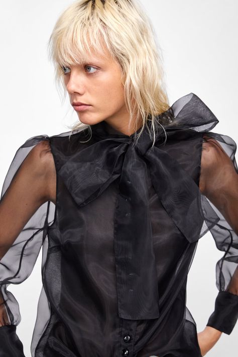 Tanner Fletcher, Bow Tie Shirt, Organza Shirt, Gender Inclusive, Work Outfits Women, Women Shirts Blouse, Winter Outfits Women, Looks Style, Ladies Tops Fashion