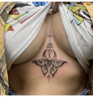 80 Sternum Tattoo Ideas for Men and Girls to Try Right Now Sternum Tattoo Ideas, Underboob Tattoo Designs, Underboob Tattoo, Tattoo Ideas For Men, Chest Tattoos For Women, Dope Tattoos For Women, Spiritual Tattoos, Stylist Tattoos, Sternum Tattoo