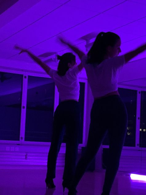 Dance Purple Aesthetic, Purple Dance Aesthetic, Heels Dance Aesthetic, Just Dance Aesthetic, Purple Vision Board, Calypso Dance, Dance Studio Aesthetic, Dance Aesthetic Hip Hop, Aesthetic Hip Hop