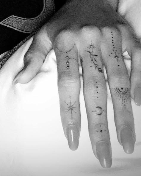 Minimal Tattoos, Small Finger Tattoos, Hand And Finger Tattoos, Hand Tats, Red Ink Tattoos, Small Hand Tattoos, Dainty Tattoos, Subtle Tattoos, Fine Line Tattoos