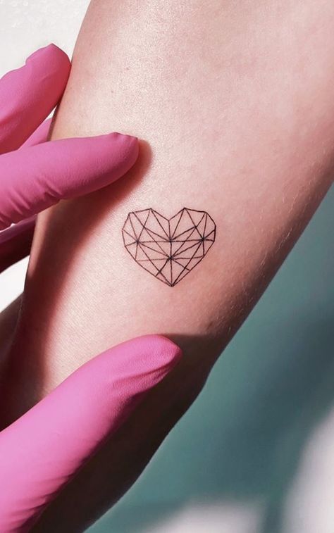 Diamond Heart Tattoo Icy Heart Tattoo, Gem Heart Tattoo, Heart Diamond Tattoo, Diamond Tattoo Meaning, Diamond Heart Tattoo, Geometric Heart Tattoo, Tato Minimal, Gem Tattoo, Minimal Tattoos