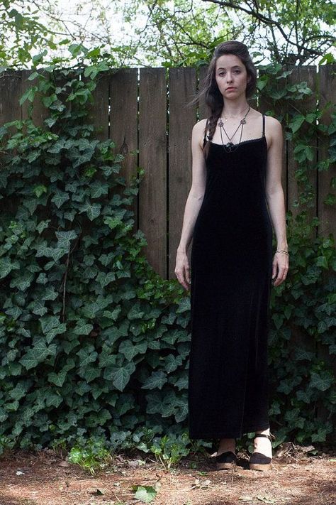 Velvet Slip Dress Outfit, Black Dress Aesthetic, Witch Clothes, Dresses 90s, 90s Slip Dress, Slip Dress Outfit, Ball Ideas, Long Dresses Elegant, Velvet Slip Dress