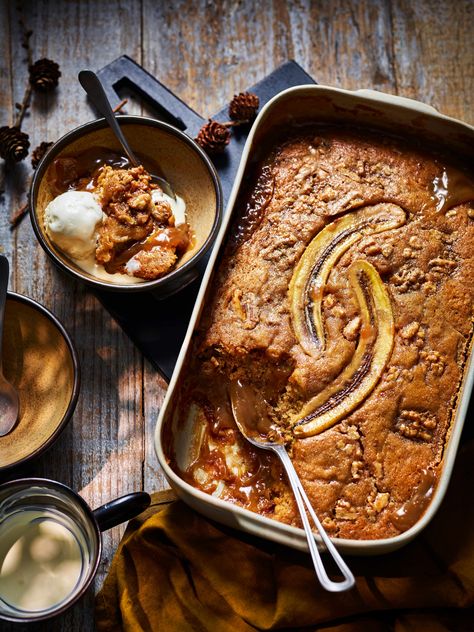 Banana sticky toffee pudding Self Saucing Pudding, Date Pudding, Toffee Sauce, Toffee Pudding, Sticky Toffee Pudding, Sticky Toffee, Indulgent Desserts, Spiced Rum, Pudding Recipe