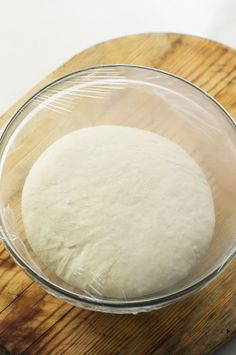 Wondering how to make gluten free pizza dough that tastes better than regular pizza? Pick up a bag of gluten free flour and give our recipe a try! Gluten Free Pizza Dough Recipe, Gluten Free Pizza Dough, Dairy Free Pizza, Gluten Free Dough, Pizza Ideas, Gluten Free Pizza Crust, Homemade Gluten Free, Gluten Free Pizza, Gluten Free Dairy Free Recipes