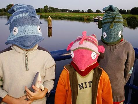 Knitted Fish, Fish Hat, Funny Fish, Silly Hats, Animal Knitting Patterns, Hat Knit, Funny Hats, Knitting Magazine, Hat Knitting Patterns