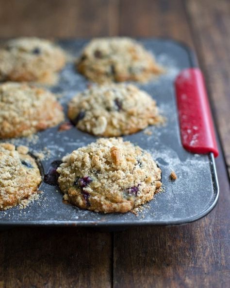 Oatmeal Flax Blueberry Muffins Recipe - Pinch of Yum Lactation Recipes, Baking Muffins, Blueberry Recipes, Blueberry Muffins, Blue Berry Muffins, Muffin Recipes, Blueberries, Cooking Tips, Breakfast Brunch