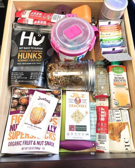 Work Snack Drawer, Snacks Drawer, Drawer Aesthetic, Vegan House, Snack Drawer, Office Snacks, Nut Snacks, Sunflower Lecithin, Healthy Work