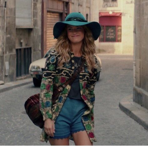 Mamma Mia Outfits, Mia Outfits, Mamma Mia 2, Donna Sheridan, Smart Auto, Lily James, Mama Mia, Paris Outfits, Summer Wear