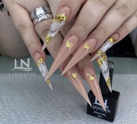 Acrylic Nails Stiletto, Stilleto Nails Designs, Clear Acrylic Nails, Latest Nail Designs, Luminous Nails, Glitter Nails Acrylic, Long Stiletto Nails, Acrylic Nail Set, Sassy Nails