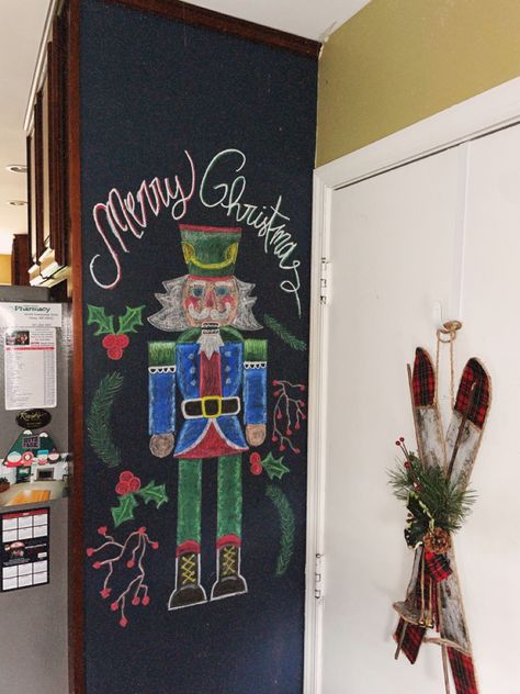 Nutcracker Chalkboard Art, Santa Claus Chalkboard Art, Christmas Chalk Drawing Ideas, Christmas Chalk Wall Ideas, Xmas Chalkboard Art, Holiday Chalk Art, Chalkboard Christmas Art, Thanksgiving Chalkboard Ideas Chalk Art, Christmas Sidewalk Chalk Art