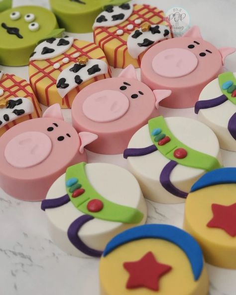 Disney Party Foods, Oreos Cookies, Toy Story Birthday Cake, Toy Story Cupcakes, Toy Story Party Decorations, Toy Story Baby, Toy Story Theme, Toy Story Cakes, Boy Birthday Party Themes