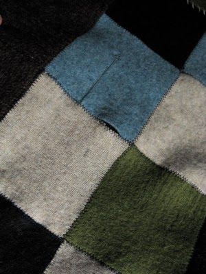 Felted Wool Blanket, Wool Blanket Upcycle, Old Sweater Crafts, Felt Blanket, Sweater Quilt, Sweater Blanket, Pictures Of Things, Wool Ideas, Knitted Blanket Squares