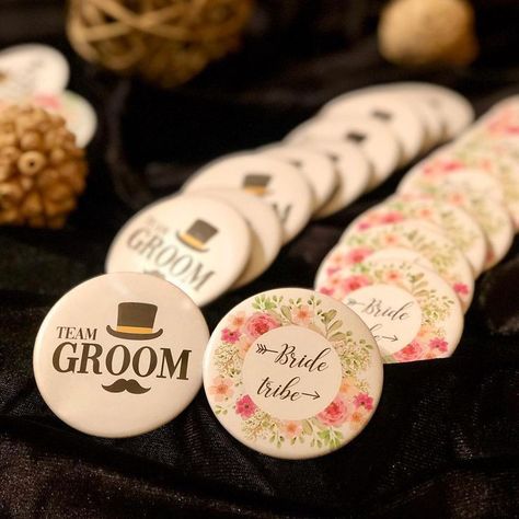 Wedding Gift Hampers, Themed Wedding Decorations, Wedding Badges, Groom And Bride, Unique Wedding Cards, Wedding Gift Pack, Creative Wedding Gifts, Bridal Gift Wrapping Ideas, Wedding Planning Decor