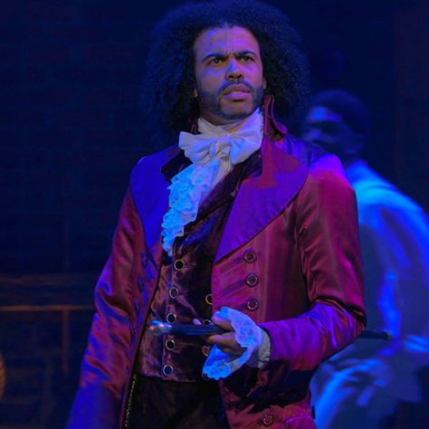 Jefferson From Hamilton, Hamilton Musical Lafayette, Thomas Jefferson Aesthetic, Daveed Diggs Hamilton, Marquis De Lafayette Hamilton, Hamilton Profile Pictures, Daveed Diggs Lafayette, Hamilton Thomas Jefferson, David Diggs