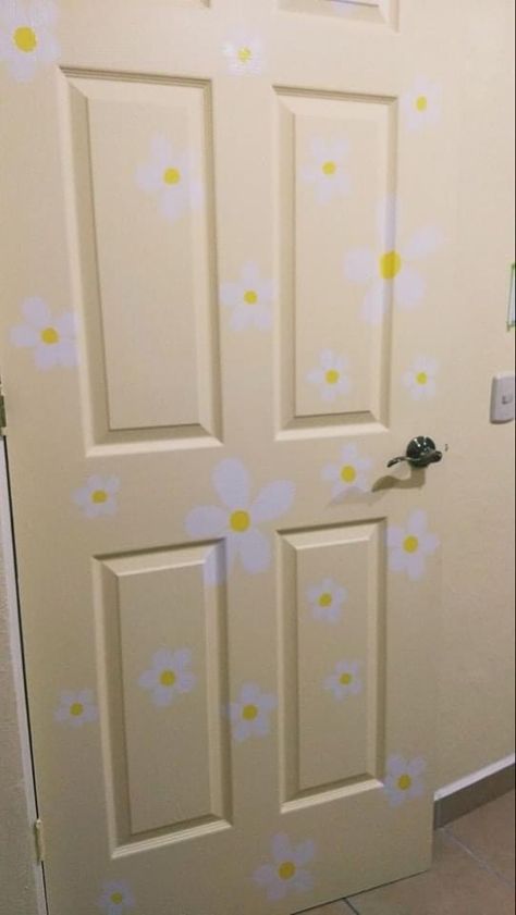 Painting On Doors Aesthetic, Closet Door Mural Ideas, Door Decorations Bedroom Aesthetic, Cute Door Painting Ideas Bedroom, Aesthetic Door Painting, Door Painting Ideas Bedroom Aesthetic, Door Art Bedroom, Outlet Painting Ideas, Folding Doors Ideas