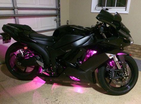 Ninja 600 with pink LEDs Moto Rose, Pink Motorcycle, Мотоциклы Harley Davidson, Image Moto, Pretty Bike, Moto Cross, Sports Bikes Motorcycles, Harley Davidson Sportster, Cool Motorcycles