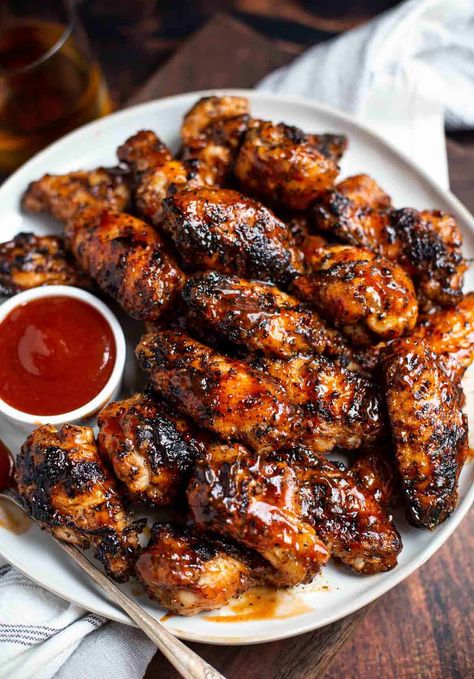 Blackened Chicken Wings, Chicken Wing Marinade For The Grill, Bourbon Chicken Wings Recipe, Honey Barbeque Chicken, Chicken Wings Sauce, Crispy Grilled Chicken, Bourbon Bbq Sauce Recipe, Chicken Wing Sauce, Honey Bourbon Chicken