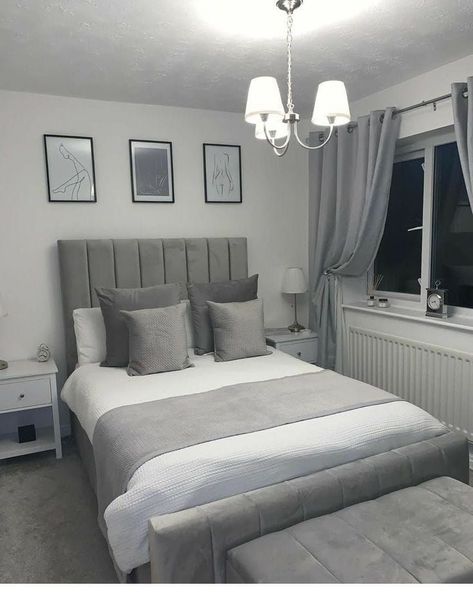 Grey And White Small Bedroom Ideas, Room Decor Ideas White And Grey, Grey Room Decor Bedroom, Grey Dressing Room, Bedroom Ideas White Walls, Bedroom White And Grey, Grey Room Ideas Bedroom, Grey And White Bedroom Ideas, Modern Classic Living Room