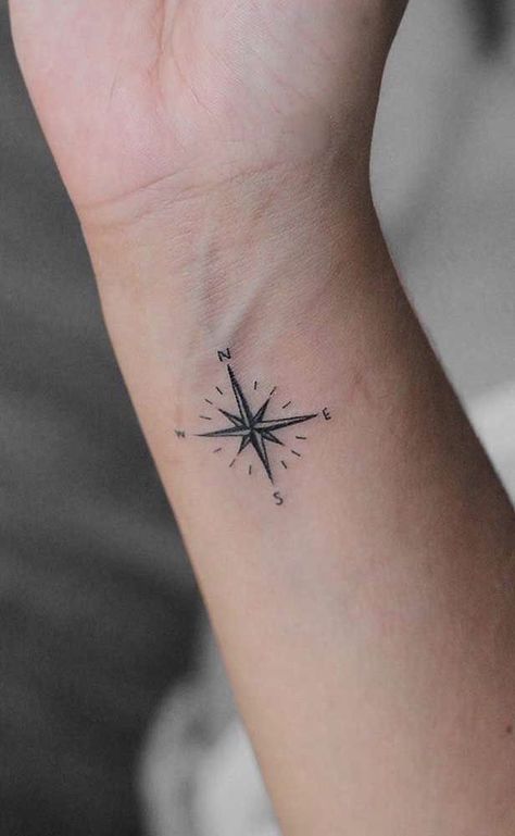 Compas Tattoo, Small Compass Tattoo, Simple Compass Tattoo, Compass Tattoo Men, Compass Tattoos, Wrist Tattoos Girls, Tattoo Wallpaper, Adventure Tattoo, Compass Tattoo Design