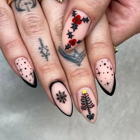 Jan Nails, Hepburn Makeup, Alt Nails, Rock Nails, Ricky Bobby, Sparkling Christmas, Goth Nails, French Nail Designs, Nail Looks