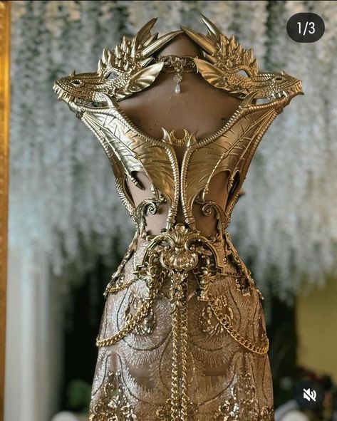 Female Armor Dress Gold, Armor Wedding Dress, Gold Fantasy Dress, Female Armor Dress, Fantasy Queen Dress, Gold Haute Couture, Dragon Moodboard, Star Wars Tarot, Gold Runway