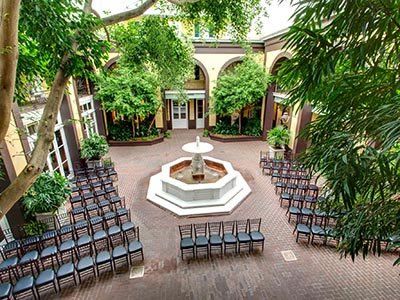 Wedding Venues Budget, Louisiana Wedding Venues, Budget Wedding Venue, Courtyard Wedding, New Orleans Hotels, Nola Wedding, Beach Wedding Colors, Louisiana Wedding, Beautiful Wedding Decorations