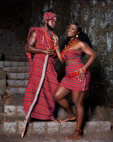 Swahili Traditional Attire, Nubian Traditional Clothes, Liberian Clothes, Liberia Traditional Clothing, Burundi Traditional Clothes, Liberian People, Himba Woman Namibia, Pretty Dark Skin, Traditional Wedding Attire