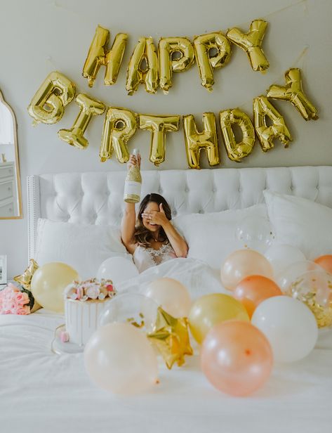 Pinterest: Natali batista, Looks, Looks grigo, Looks, Moda, Moda Feminina, Dicas de Moda, Look. Fotos de aniversário #fotostumblr #fotosdeaniversario #aniversário 27 Birthday Ideas, 28th Birthday Ideas, Fun Facts About Me, Surprise Birthday Decorations, Birthday Balloons Pictures, Facts About Me, Balloon Pictures, Cute Birthday Pictures, 28th Birthday