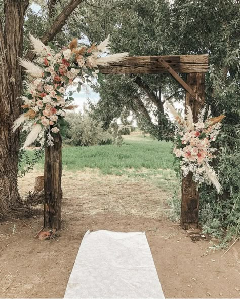 Wedding portfolio — Ivie Floral Co Rustic Wedding Dusty Rose, Rustic Alter Decor, Boho Cheap Wedding, Wedding Venues Country Rustic Chic, Fall November Wedding, Rustic Ceremony Arch, Fall Pergola Decorations Wedding, Wedding Ideas Country Outdoor, Western Alter Wedding