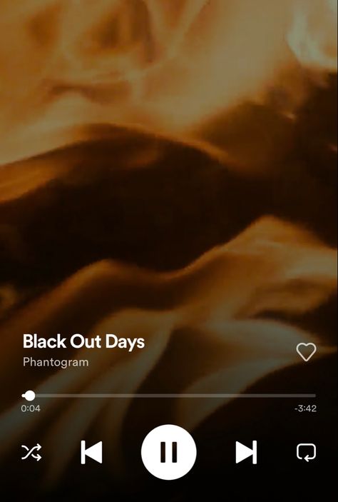 Phantogram Aesthetic, Black Out Days Song, Black Out Days Phantogram, Revenge Era, Music Poster Ideas, Frog Pictures, Escape Reality, I Tunes, Music Taste