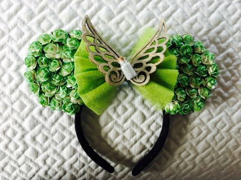 Tinkerbell Ears handmade by me. Tinkerbell Ears, Mickey Ears Diy, Disney Projects, Fairy Headband, Silhouette Disney, Diy Disney Ears, Disney Ears Headband, Diy Mickey Ears, October Ideas