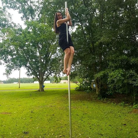 DIY outdoor dance pole for under $100 built in under an hour! What you'll need: aluminum pole (48mm, 20 feet length, $75), four bags of concrete ($4 a bag), gallon bucket, post hole shovel, and reciprocating saw or hacksaw. Check out link for details! #diy #outdoorpole #poledance #poledancing #dance #dancing #outdoor #outdoors #diypole #diyoutdoorpole #beginnerdance #beginnerpoledance #beginnerpoledancing #poledancer #dancer Outdoor Pole Dance, Montana House, Dance Pole, Pole Moves, Outdoor Park, Diy Things, Backyard Inspiration, Diy Building, Reciprocating Saw