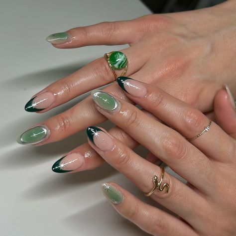 Vibrant Nail Designs, Emerald Nails, 2024 Nails, Summer Nail Designs, Pearl Nails, Silver Nails, Classy Nails, Funky Nails, Summer Nail