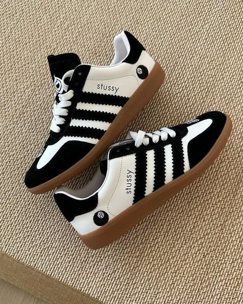 Concept Sneakers, Samba Shoes, Shoe Designs, Shoe Wishlist, Modern Shoes, Adidas Fashion, Shoe Inspo, Swag Shoes, Own Style