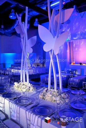 Quinceanera lighting design. Butterflies theme Butterfly Centerpiece Ideas, Butterfly Theme Quinceanera, Butterfly Sweet 16, Butterflies Theme, Letter D Crafts, Butterfly Theme Party, Butterfly Centerpieces, Butterfly Party Decorations, Quince Decorations