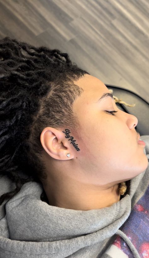 Small Face Tattoos, Front Neck Tattoo, Cornrow Braids Men, Black Men Tattoos, Best Neck Tattoos, Face Tats, Face Tattoos For Women, Cute Tattoos On Wrist, Side Neck Tattoo