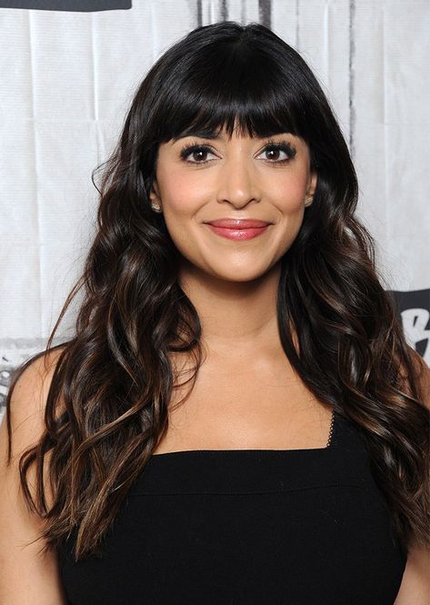 Celebrities With and Without Bangs | Hannah Simone Type Of Bangs, Emma Watson Hair, Hannah Simone, Straight Across Bangs, Long Side Bangs, Hair Evolution, Pulled Back Hairstyles, Straight Bangs, Trending Hairstyles