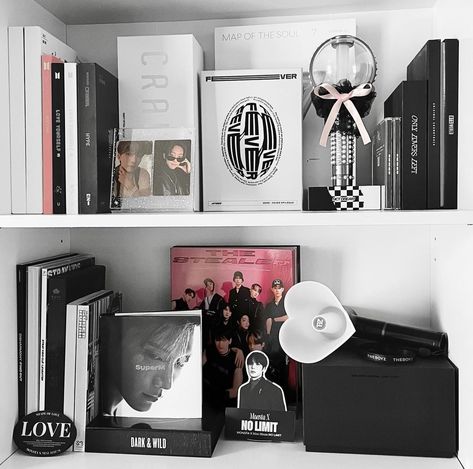 Kpop Albums Shelf, Kpop Shelf, Future Bedroom Ideas, Kawaii Room Ideas, Ikea Kallax Shelf, Headboard With Shelves, Bed Shelves, Cute Room Ideas, Dream House Rooms