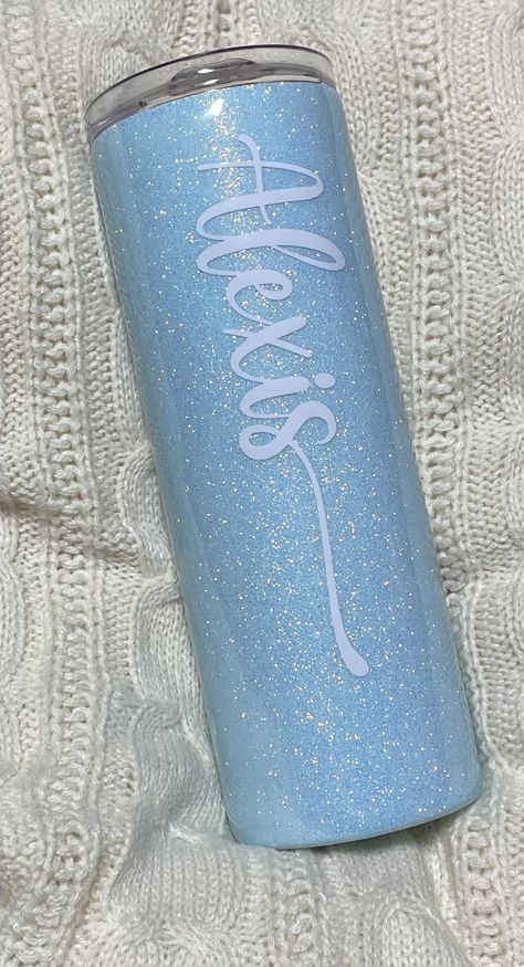 30 oz Skinny tumbler  Made with glitter and resin. Name is sealed in resin also.  Choose from a variety of glitter colors.  Choose a color for the name.  *Pic color is Blue my mind Bride Tumbler Glitter With Teal, Resin Tumbler With Name, Glitter Tumbler With Name, Teal And White Glitter Tumbler, Tumbler With Name, Glitter Colors, Glitter Tumblers, Cute Cups, My Mind