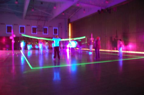 Okay, now this looks like fun!  Too bad it's inside and not out! Glow in the dark volleyball court Glow Volleyball Party, After Prom Activities, After Prom Games, Prom Activity Ideas, Post Prom Ideas, Glow Volleyball, After Prom Ideas, After Prom Party Ideas, Post Prom Games