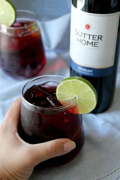 DRINKING Merlot Cocktails, Red Wine Recipe, Merlot Wine, Best Red Wine, Lemon-lime Soda, Lime Soda, Easy Drinks, Merlot, Few Ingredients