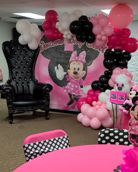 Girls Barbie Birthday Party, Baby Shower Minnie Mouse, Minnie Mouse Themed Party, Cloud Balloons, Minnie Baby Shower, Mickey And Minnie Cake, Baby Shower Cake Toppers, Minnie Mouse Birthday Party Decorations, Girl Shower Themes