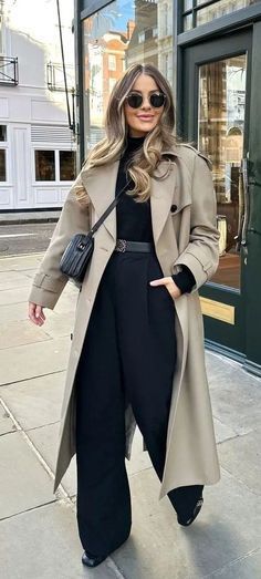 Outfit Ideas Autumn Winter 2024, Morning Errands Outfit, Autumn Outfits Trench Coat, Outfits For Europe Winter, Beige Raincoat Outfit, Trench Coat Outfit Classy, Long Coat Outfit Classy, Classic Trench Coat Outfit, Office Outfit Winter