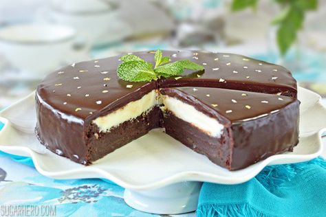 Peppermint Crafts, Flowerless Chocolate Cake, Flourless Cake Recipes, Mint Chocolate Cake, Flourless Chocolate Cake Recipe, Mint Cake, Patty Cake, Flourless Chocolate Cake, Flourless Cake