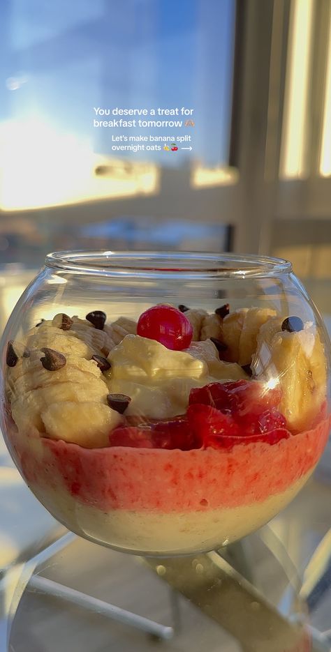 Literally amazing and completely customizable! #breakfastideas #highpr... | TikTok Healthy Banana Split, Protein Cake Recipes, Creamy Oats, Protein Ice Cream Recipes, Banana Oatmeal Cookies, Overnight Oats Healthy, Oats Recipe, Banana Oats, Low Calorie Desserts