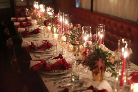 Aerin Lauder and Olivia Palermo Fiona Leahy, Cliffside Wedding, Wedding Lunch, Paper Tablecloth, Aerin Lauder, Reims France, Festive Table Setting, Christmas Dinner Table, Table Setting Inspiration