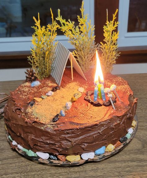 September Birthday Cake Ideas, Camping Cake, Bolo Rapunzel, Camping Cakes, Camping Scene, Future Planning, Van Storage, Nature Craft, Made Me Smile