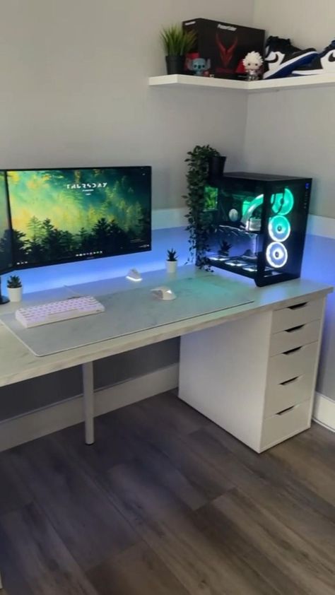 Green/White PC Setup idea! Love the greenery 🌱 | Game room design, Gaming room setup, Game room Black White Interior Design, Gamer Lounge, Gaming Bedroom Ideas, Gamer Room Design, Game Display, Gaming Bedroom, Small Game Rooms, Workstation Desk, Ideas Habitaciones